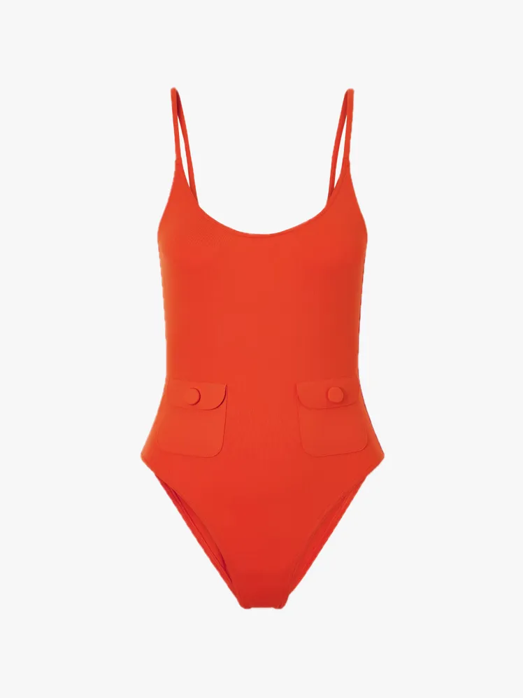 Timeless Summer Silhouettes: Enduring Resortwear Labels to Cherish Now 78