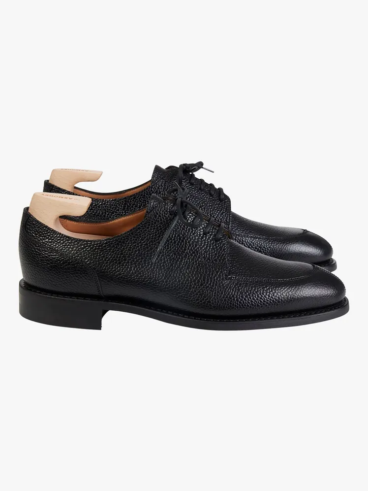 The Sharpest Shoe Pairings for Your Gray Suit 12