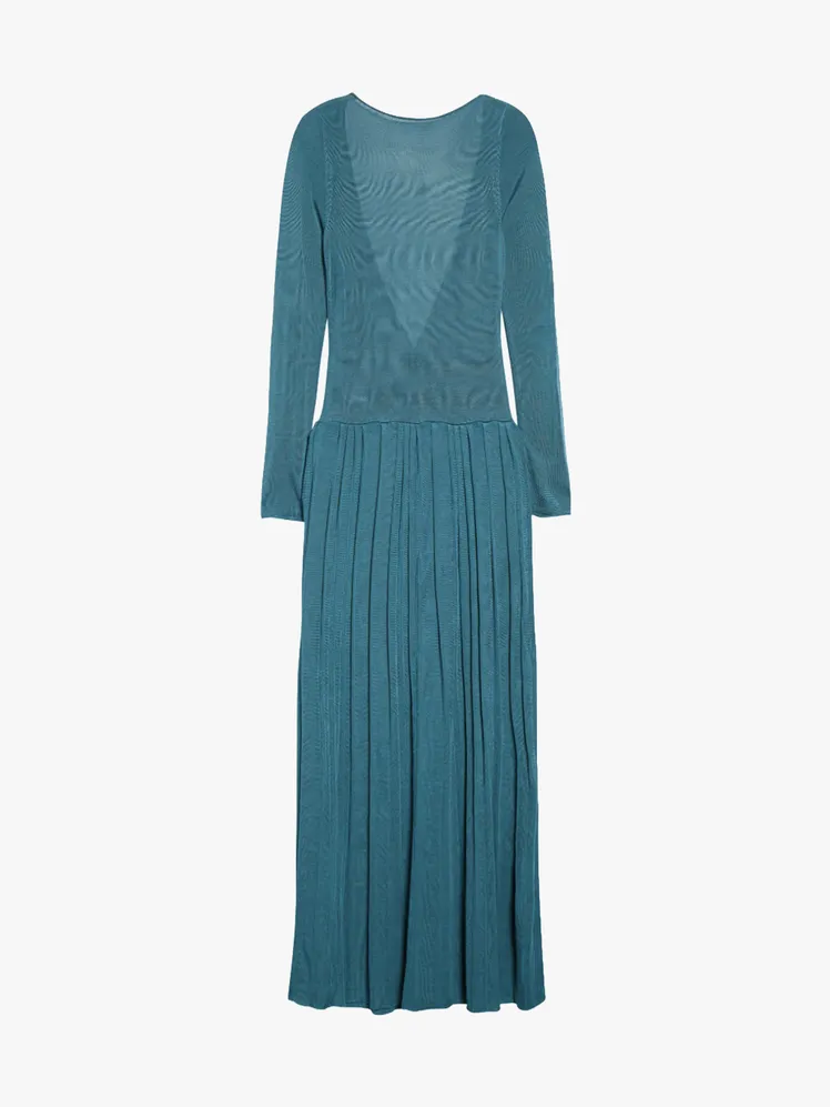 Chic Ensembles for Your 2026 Nuptial Attire 62