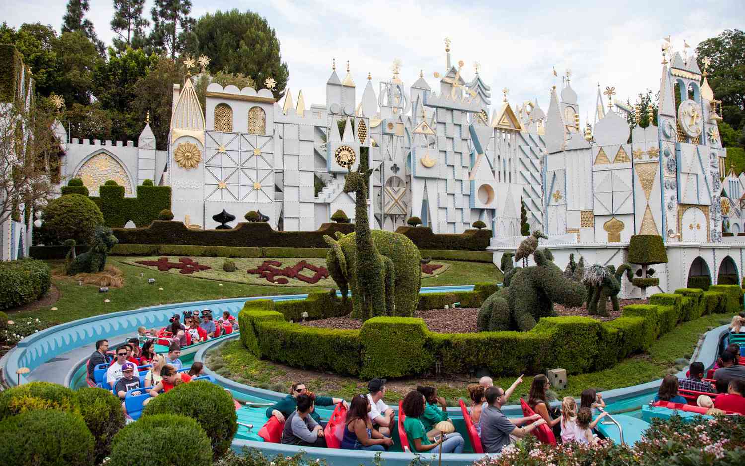 Beyond the Gates: Disneyland's Elite Thrills, Unveiled. 41