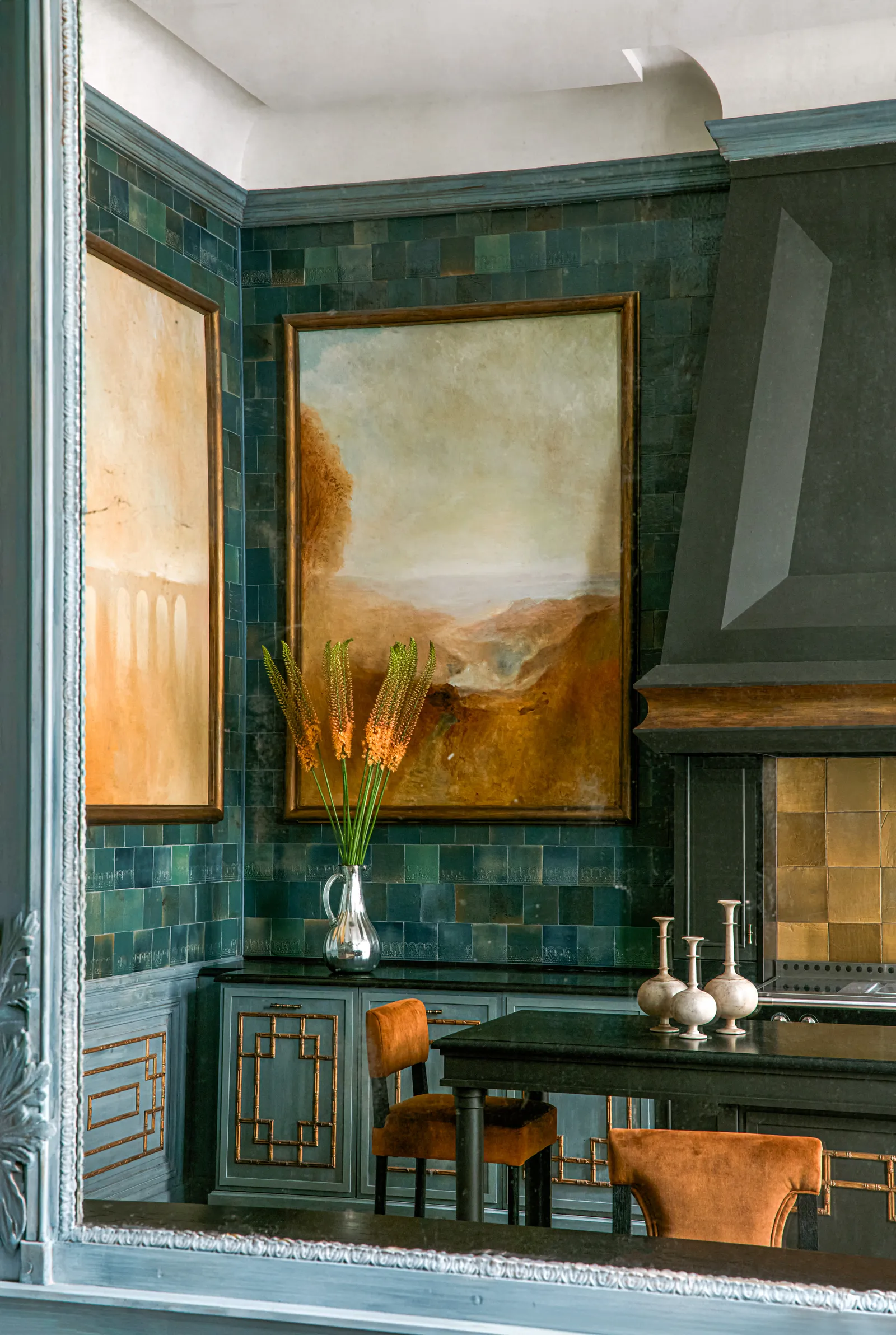 An Elysian Reimagining: Parisian Gallerists Breathe New Life into Orsay's Shadow 11