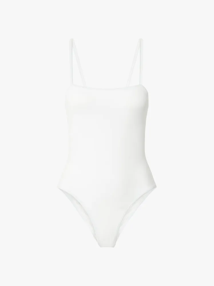 Chic Summer Ensembles: A Symphony in White 82