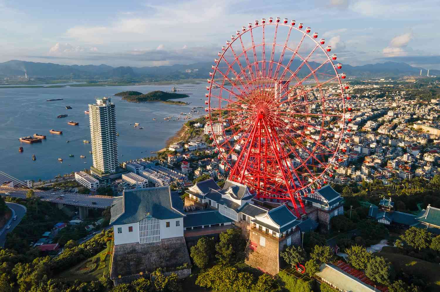 **The Savvy Globetrotter's Guide: Unlocking Global Adventures on a Curator's Budget** 12