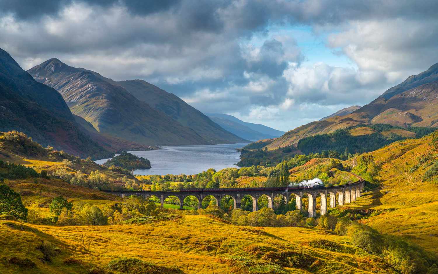 Beyond the Rails: Unveiling the World's Most Exclusive Scenic Journeys 14