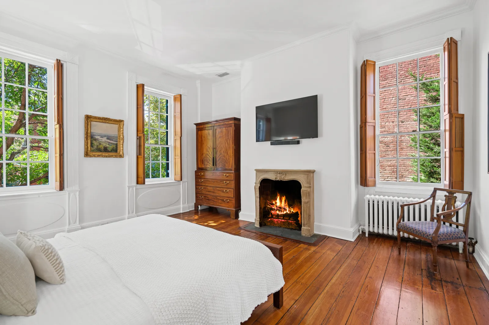 A Georgetown Gem: Kennedy's Legacy Lives On in a $6.1 Million Estate 9