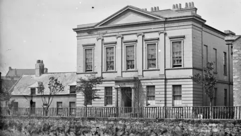 Newry's Artistic Soul Faces Demolition: A City's Cultural Heritage on the Brink 12