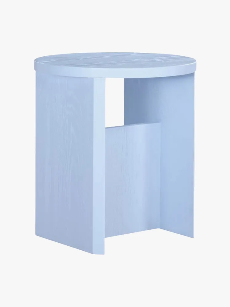 Sanctuary of Slumber: Curated Nightstands for the Discerning Connoisseur 36