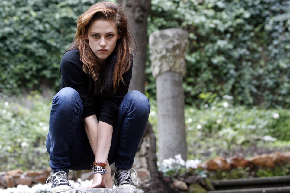 Twilight Icon Kristen Stewart Reimagines Vampire Saga: A New Era of Bloodlust Beckons 4