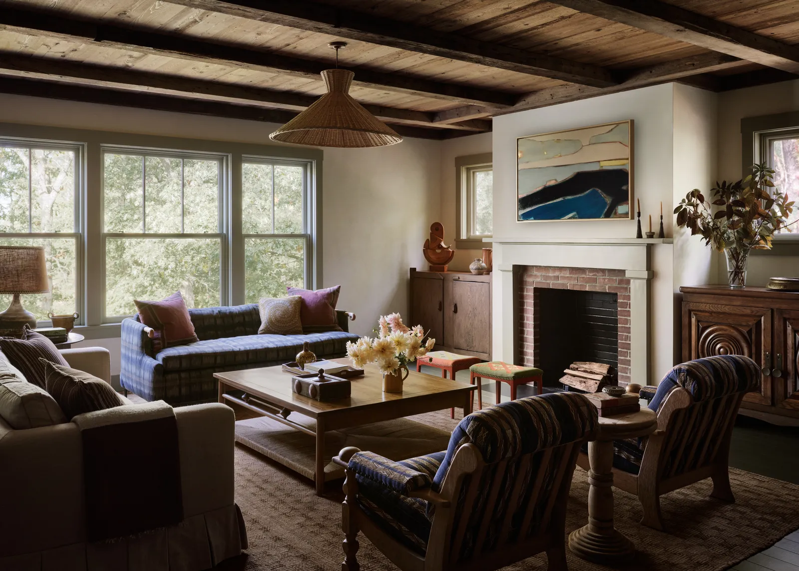 Island Elegance: A Martha's Vineyard Haven Rooted in Timeless Craftsmanship 17