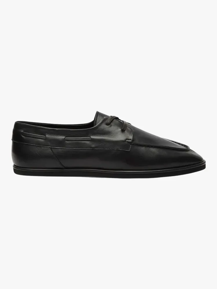GQ's Picks: The Ultimate Boat Shoes for the Modern Professional 24