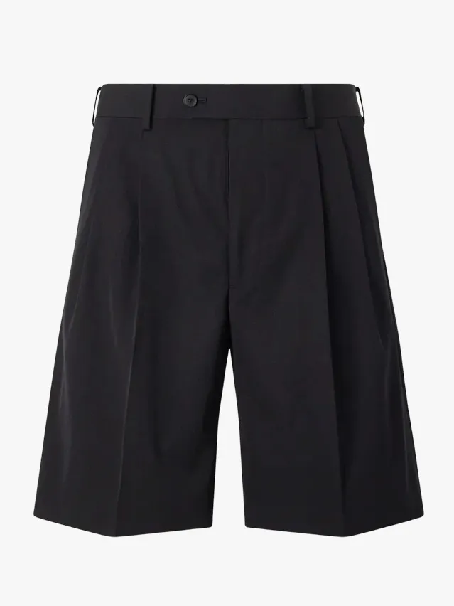 The New Cut: Mastering Men's Shorts in 2026 19