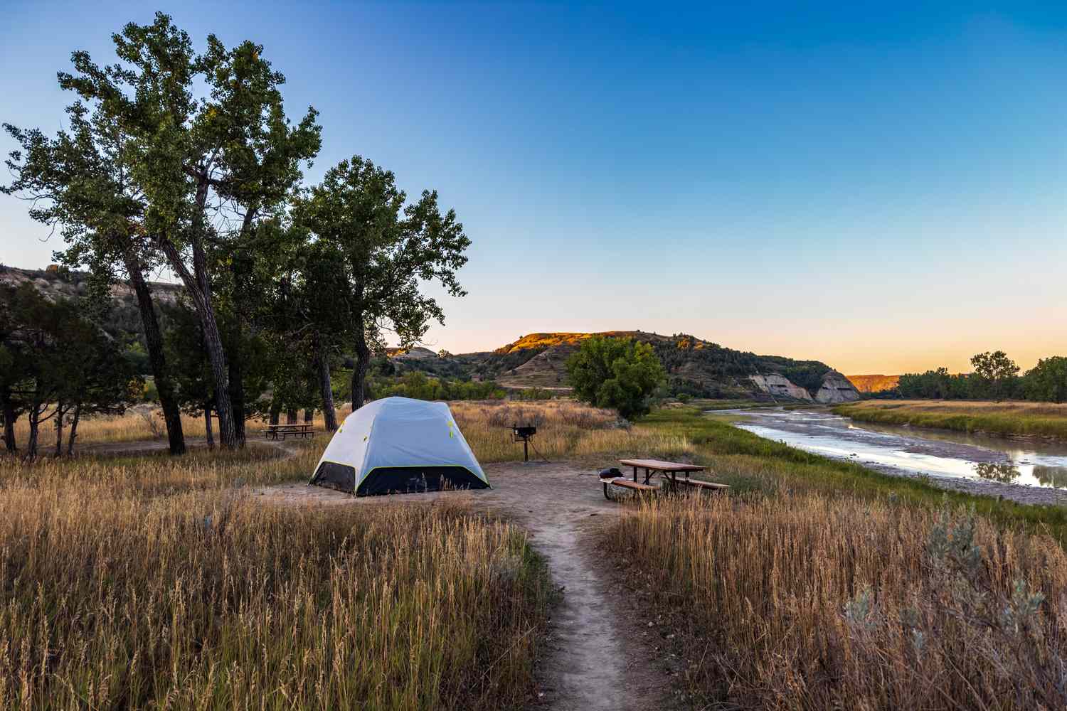 Dakota's Untamed Crown: A Sojourn into Theodore Roosevelt's Majestic Wilderness 13
