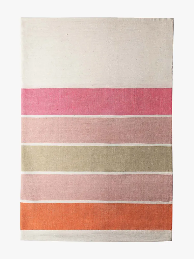 Sanctuary Silhouettes: Curated Linens for the Discerning Abode 39