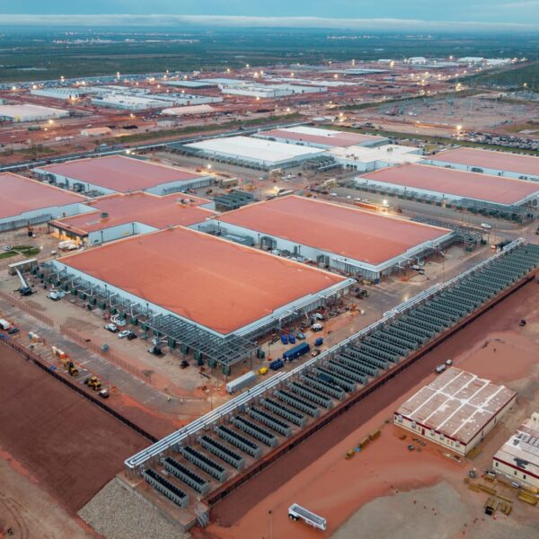 AI Infrastructure Constraint Propels DRAM ETF to Unprecedented Highs