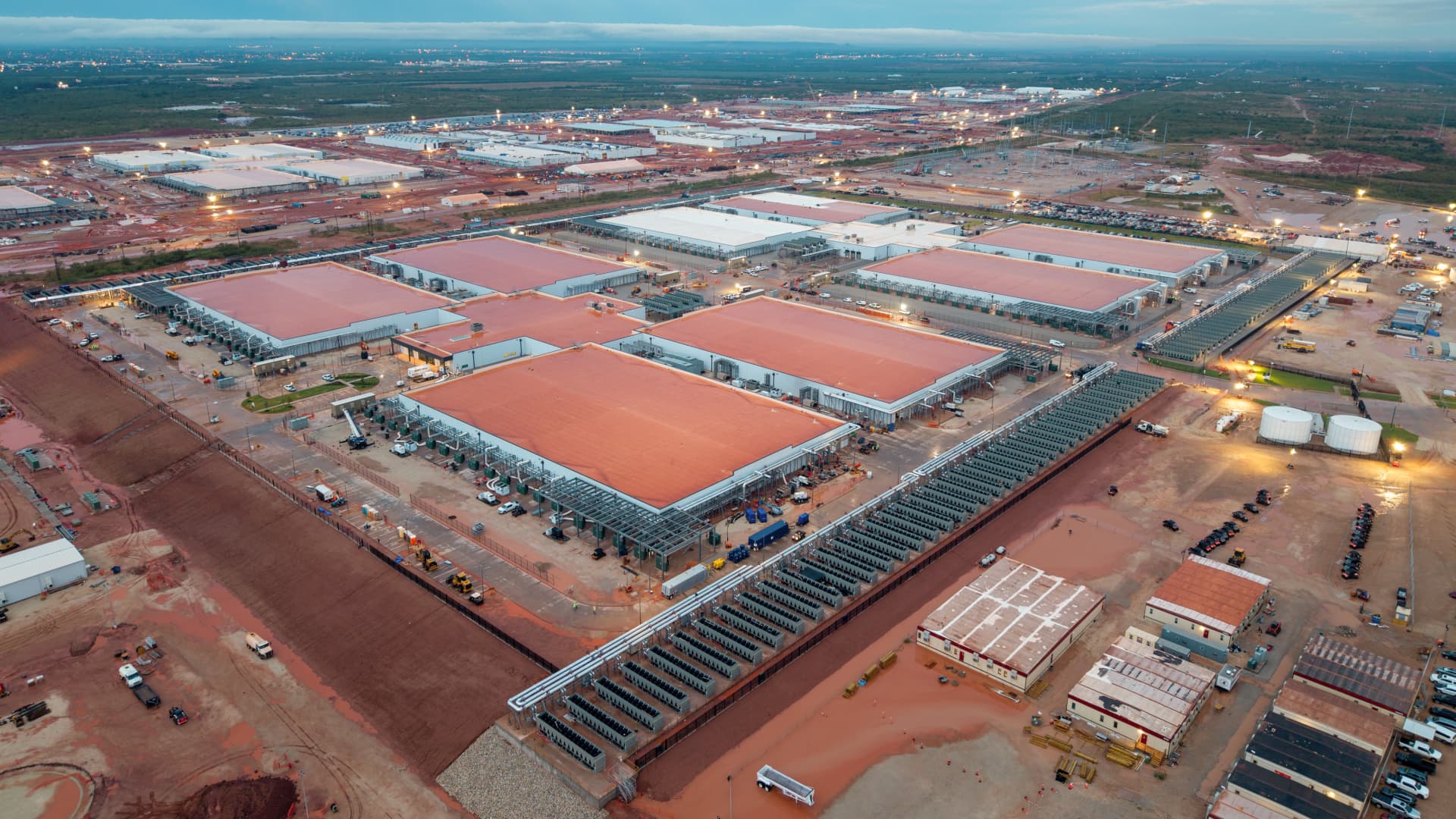 AI Infrastructure Constraint Propels DRAM ETF to Unprecedented Highs 2