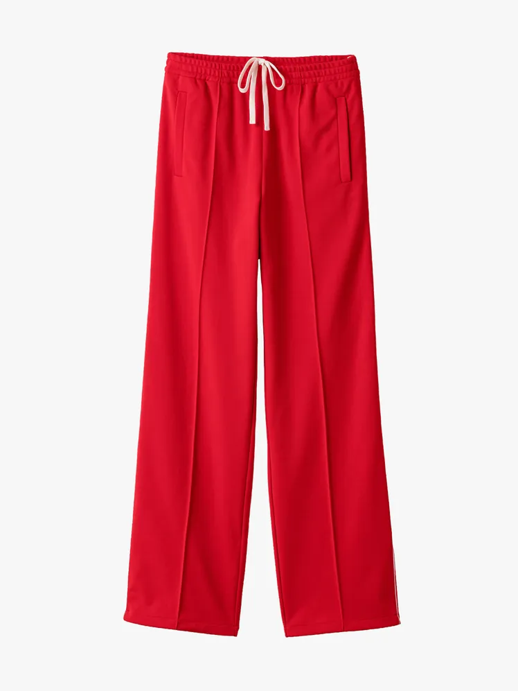 Elevated Athleisure: Vogue's Guide to Chic Activewear Styling 121