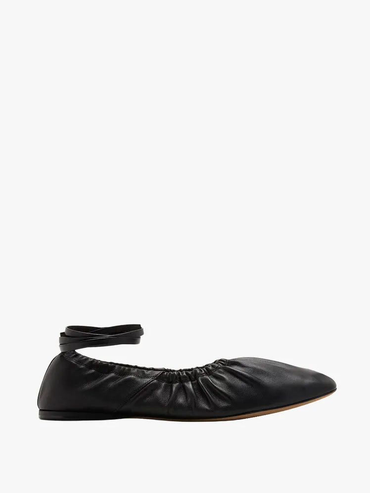 Effortless Chic: Discover Your Perfect Pair of Ballet Flats for the Warmer Seasons 50