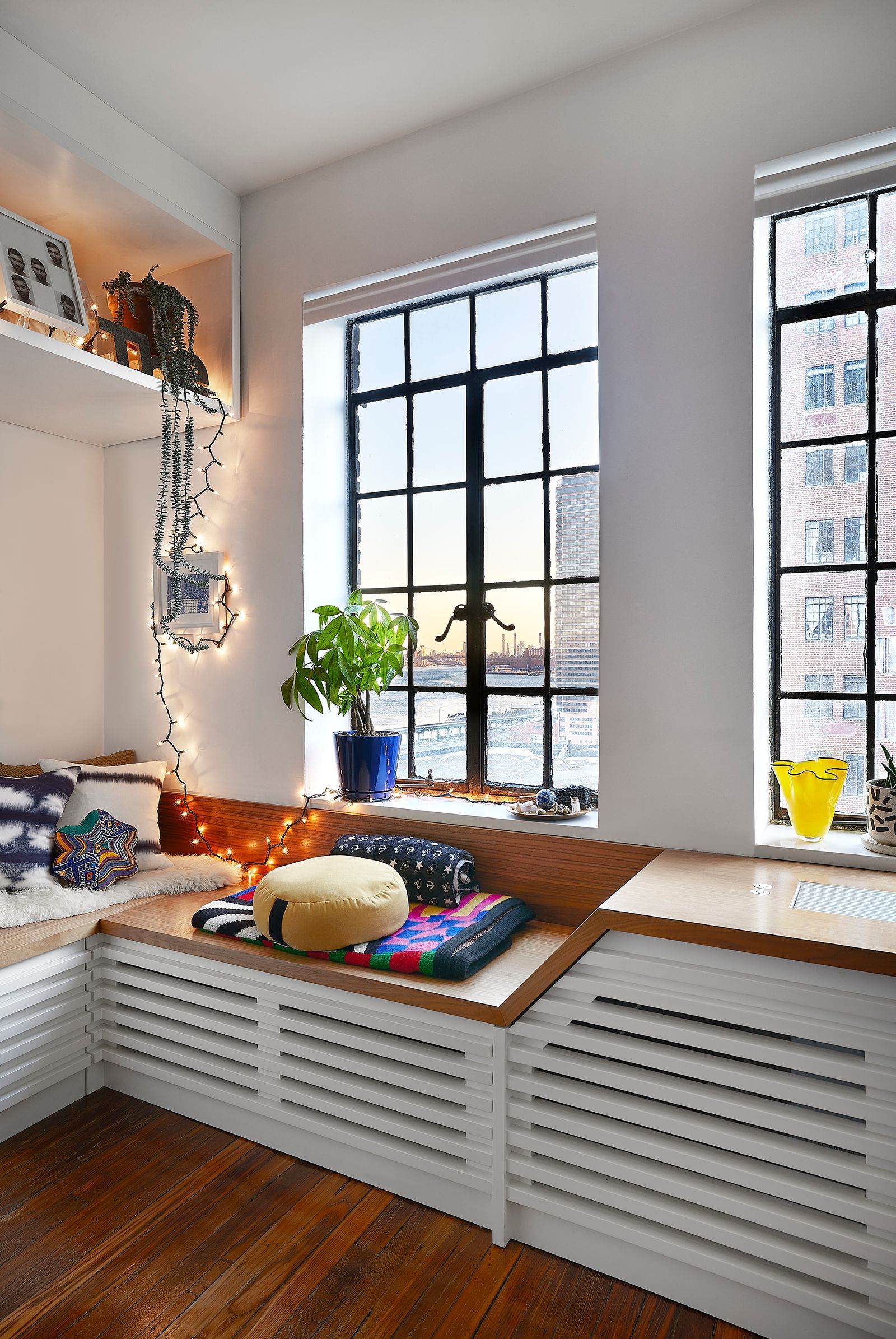 The Jewel Box: Manhattan's Micro-Estate of Elite Ingenuity 17