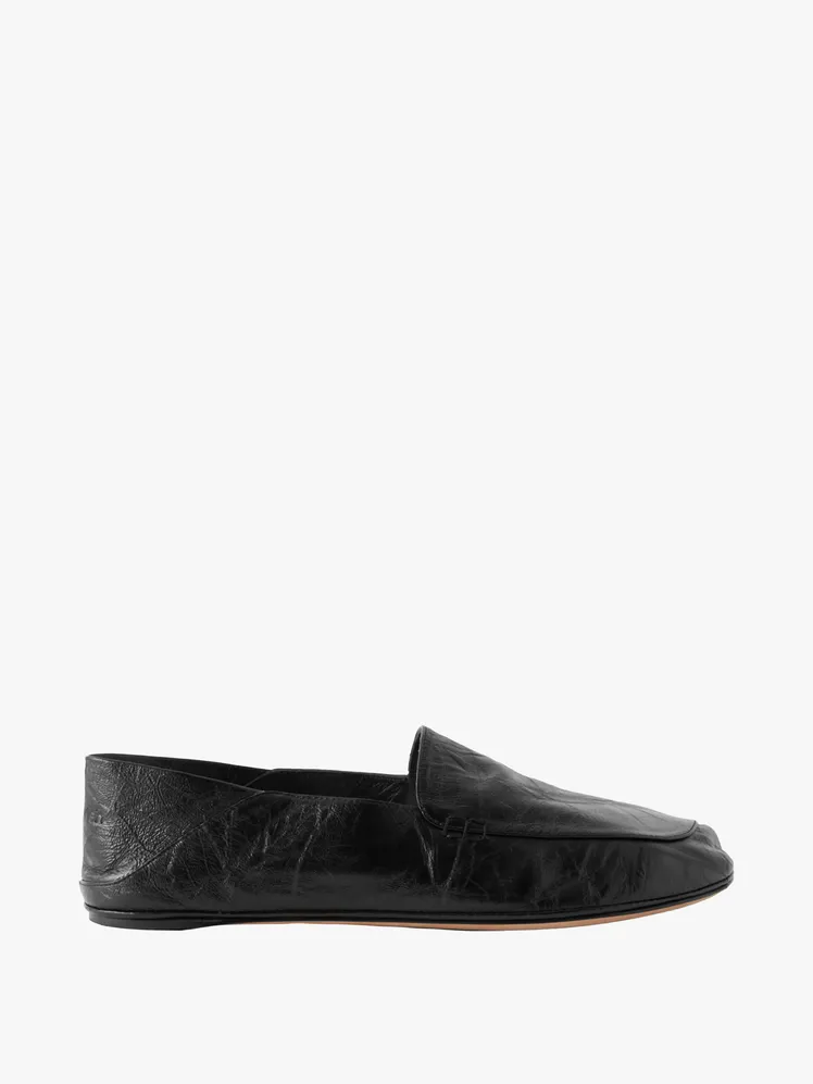 Effortless Loafer Chic: Your Guide to Summer's Most Versatile Footwear 109