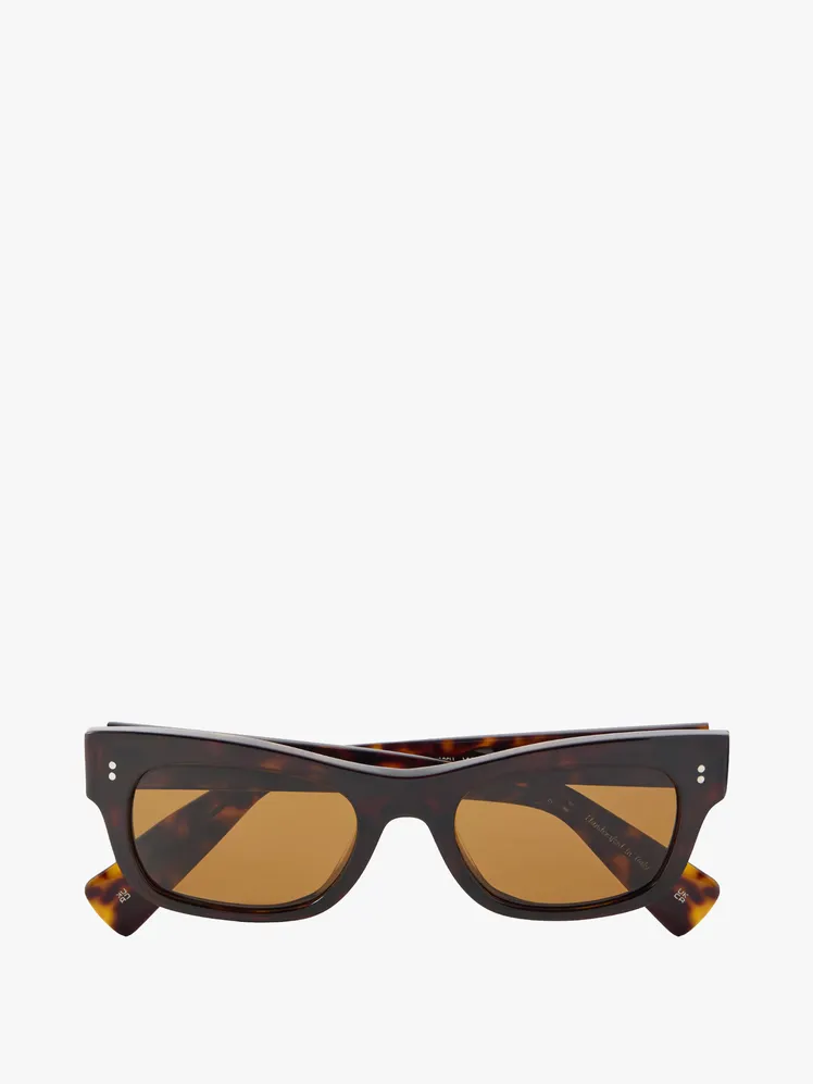 Effortless Urban Style: Summer's Chicest Ensembles Reimagined 100
