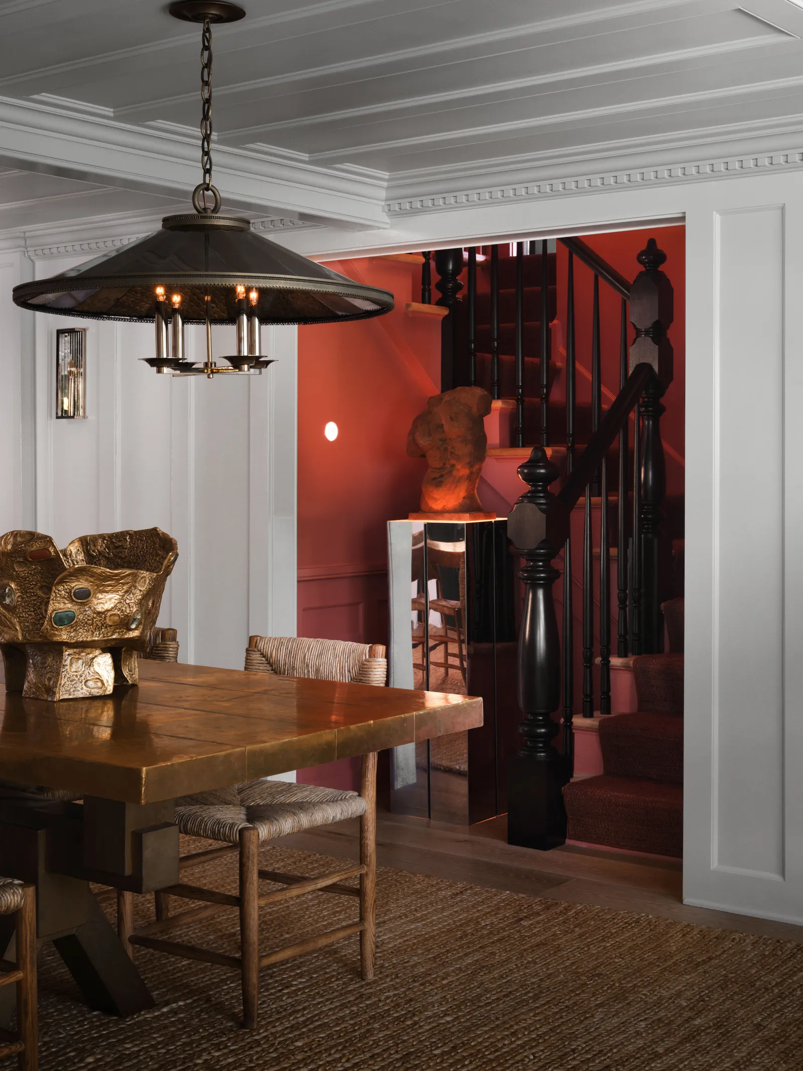 A Curator's Canvas: Douglas Friedman's Haven of Enduring Elegance 28