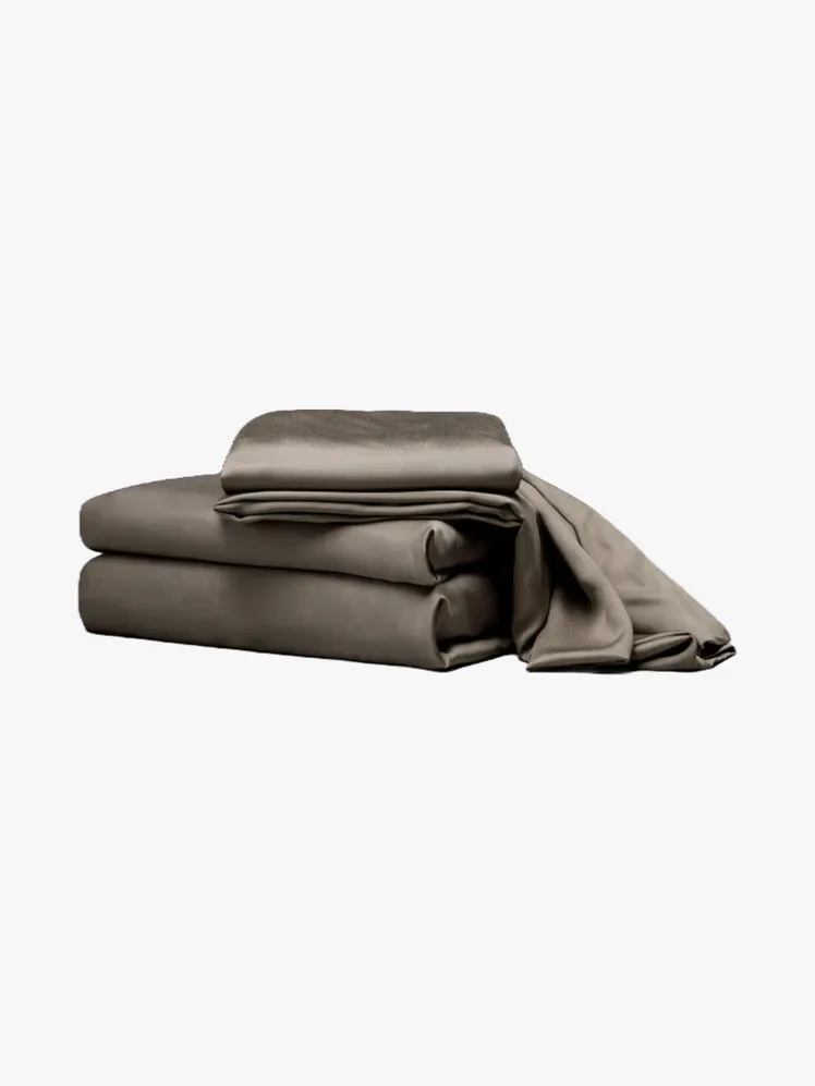 Whispers of Silk: Bamboo Bedding for the Discerning Dweller 15