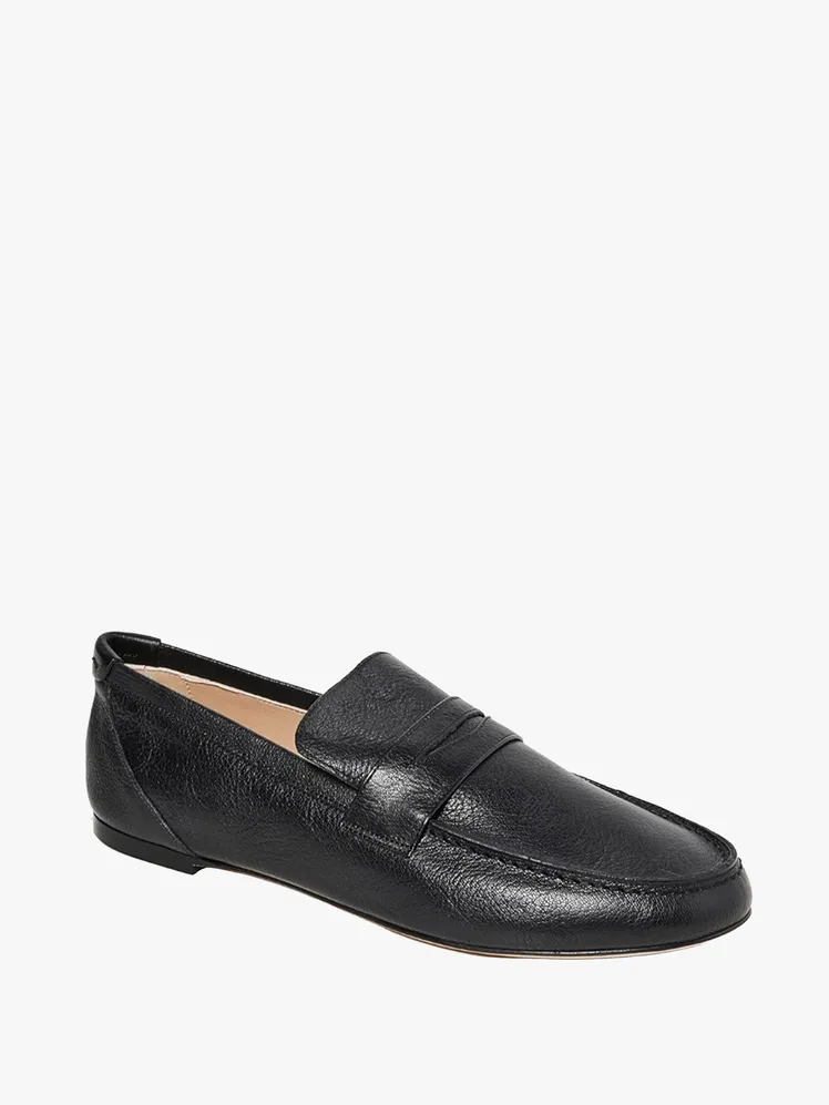 Effortless Chic: Your Go-To Summer Workwear Capsule 48