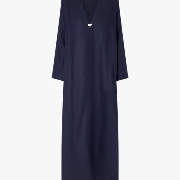 Elevate Your Ensemble: Sophisticated Caftan Styling Beyond the Shore