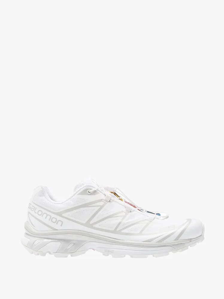 Chic Footwear: Vogue Editors Unveil Their Top White Sneaker Picks for 2026 68