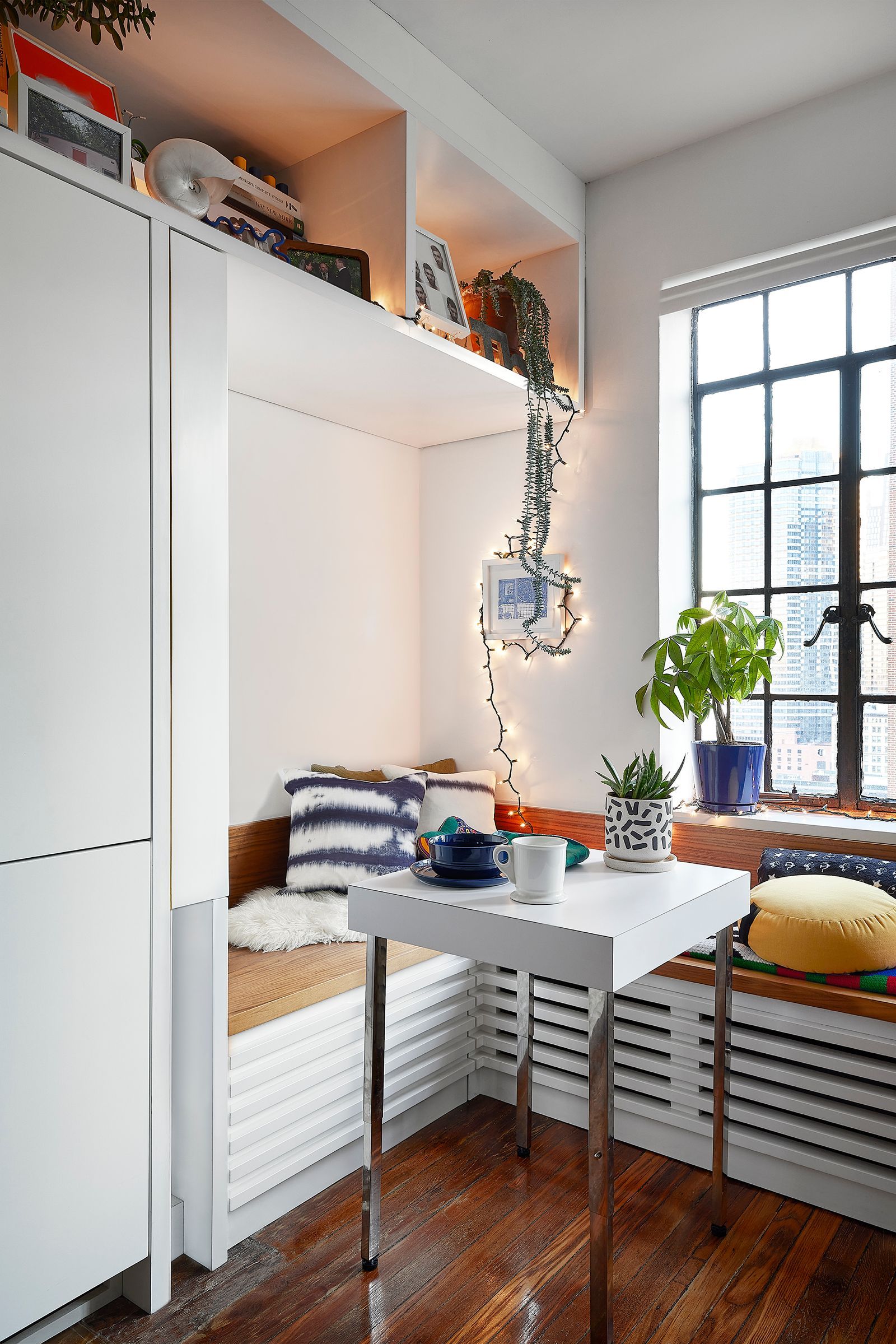 The Jewel Box: Manhattan's Micro-Estate of Elite Ingenuity 20