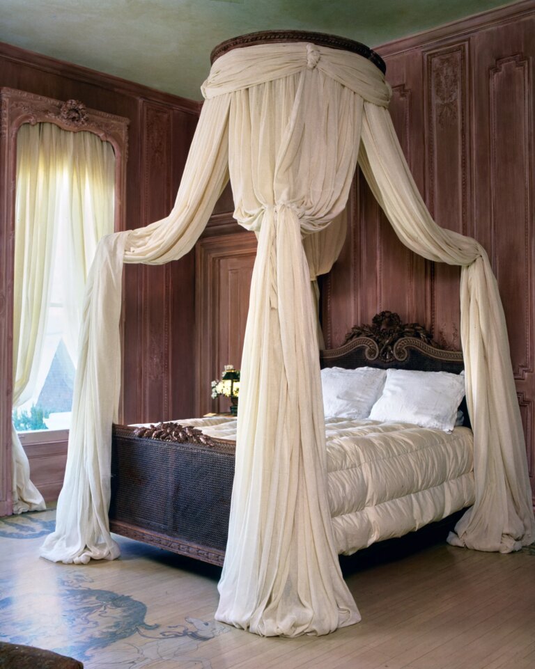 AD's Curated Pantheon: Elite Sleep, Crafted for Legacy. 106