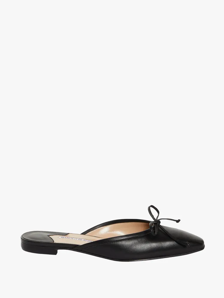 Chic Attire for Your Al Fresco Nuptials 49