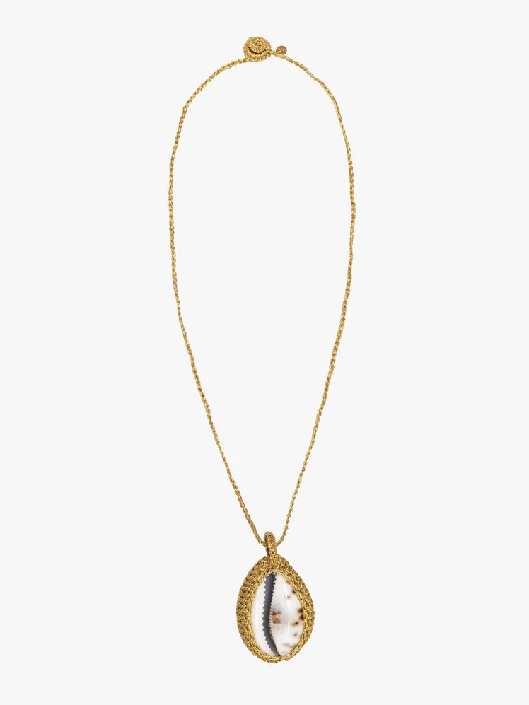 The Timeless Charm of the Choker Redefined for Today 64