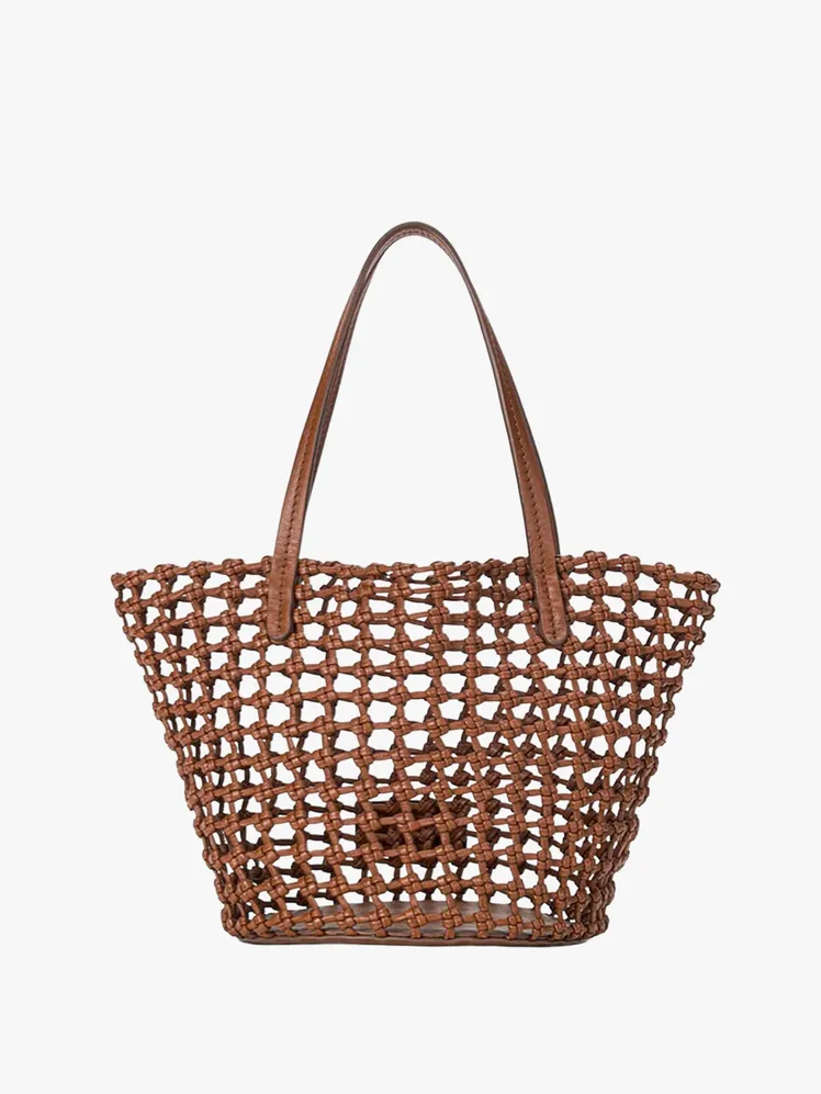 Effortless Urban Style: Summer's Chicest Ensembles Reimagined 121