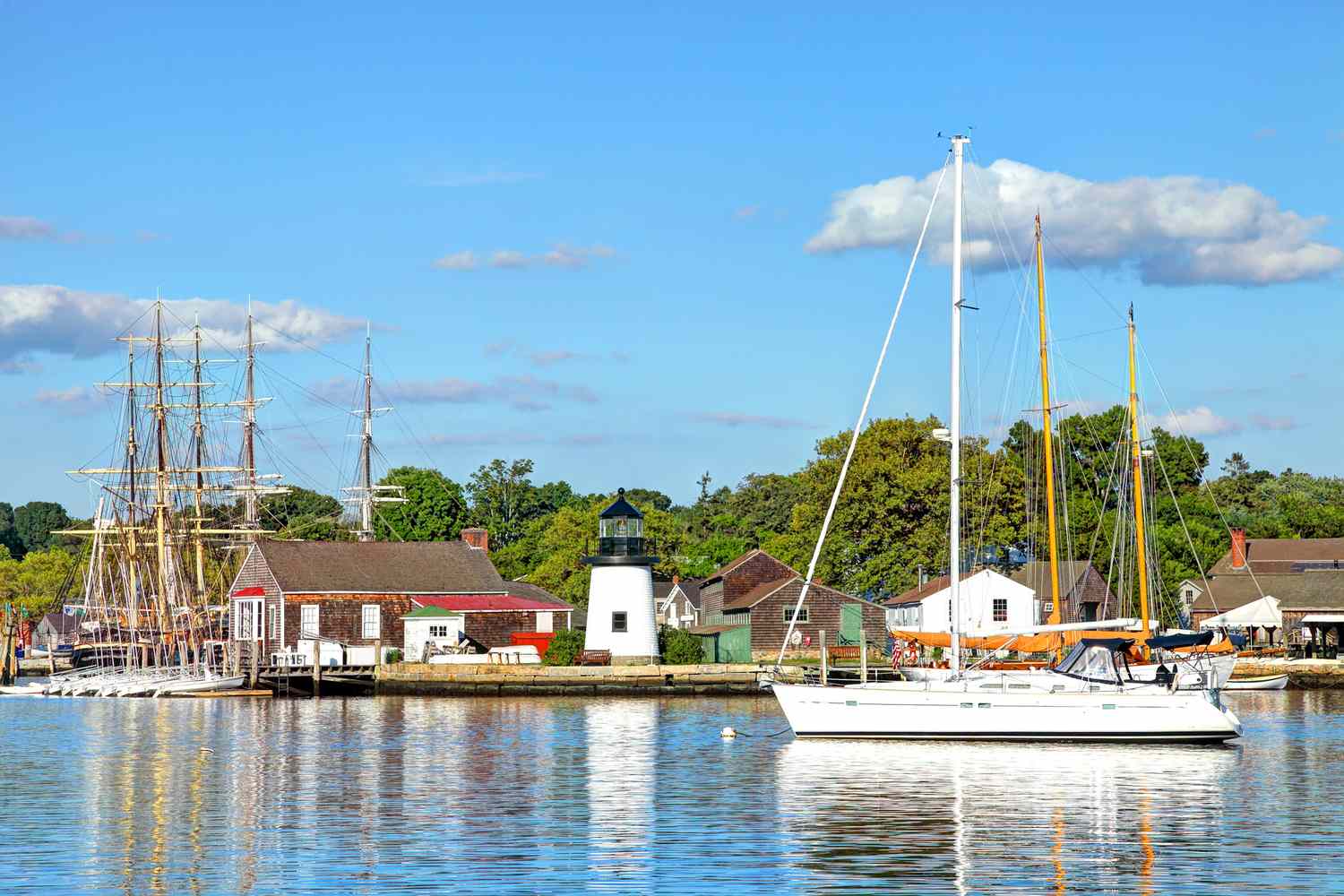 Enchanting New England Havens: Where Every Village Whispers a Timeless Tale 19