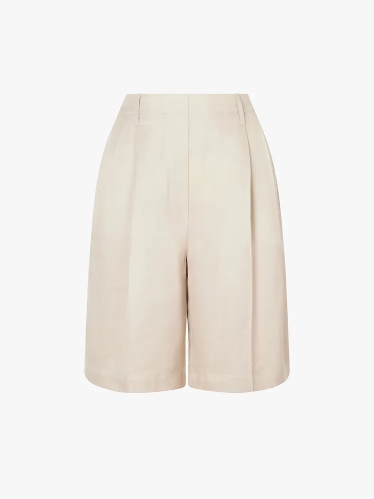 Elevated Athleisure: Vogue's Guide to Chic Activewear Styling 88
