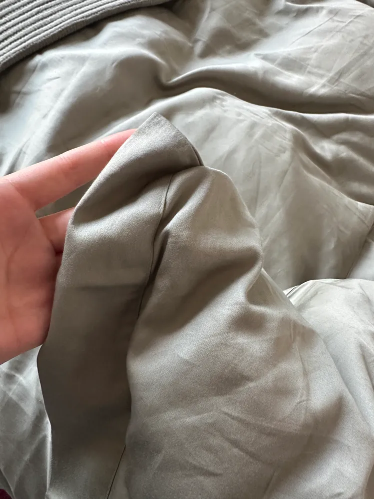 Luxury Linens: Prime Picks for the Discerning Dweller 28