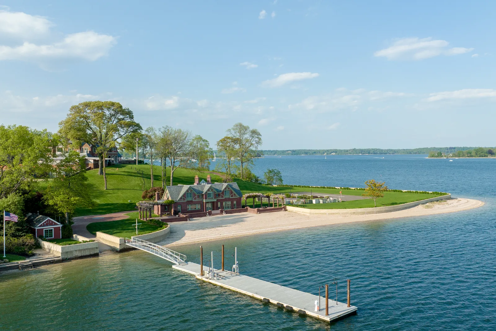 Architectural Legacies: Billy Joel's Estate of Artistry and Elite Living 10