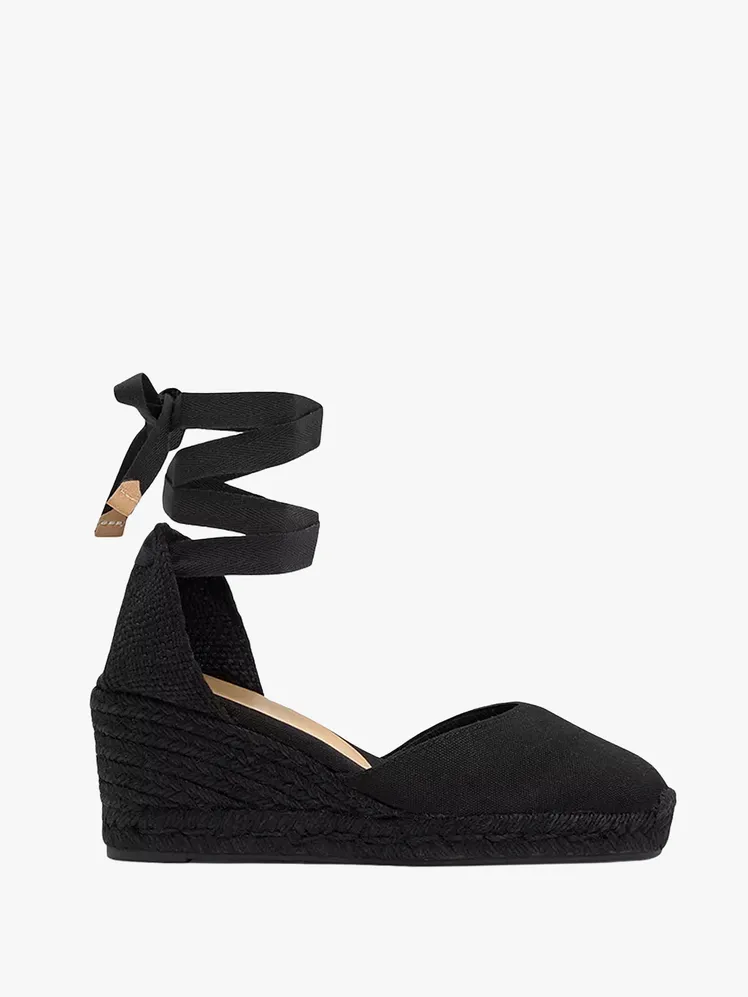 Chic Attire for Your Al Fresco Nuptials 42