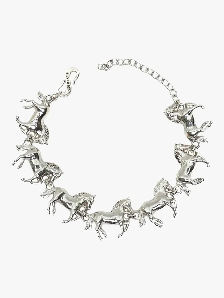 Express Your Edge: Artisan Jewelry for the Modern Maverick 23