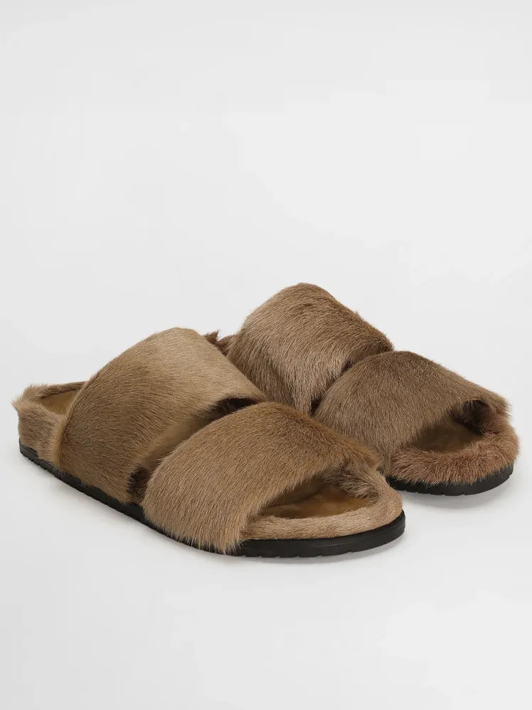 Stride into Summer: Elevate Your Footwear Game 13