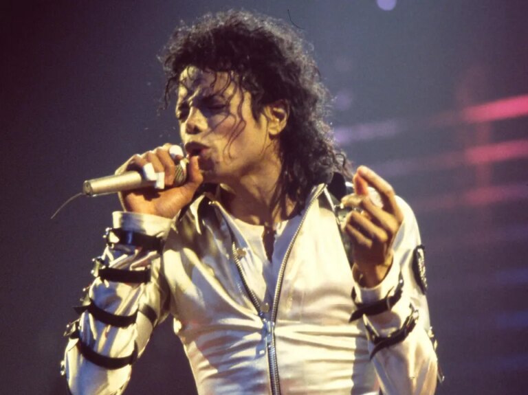 The King of Pop's Record-Breaking Reign: How MJ Redefined Chart Dominance 13 The King of Pop's Record-Breaking Reign: How MJ Redefined Chart Dominance 13