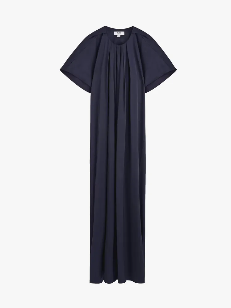 Chic Summer Sojourns: A Curated Edit of 2026's Must-Have Dresses 30