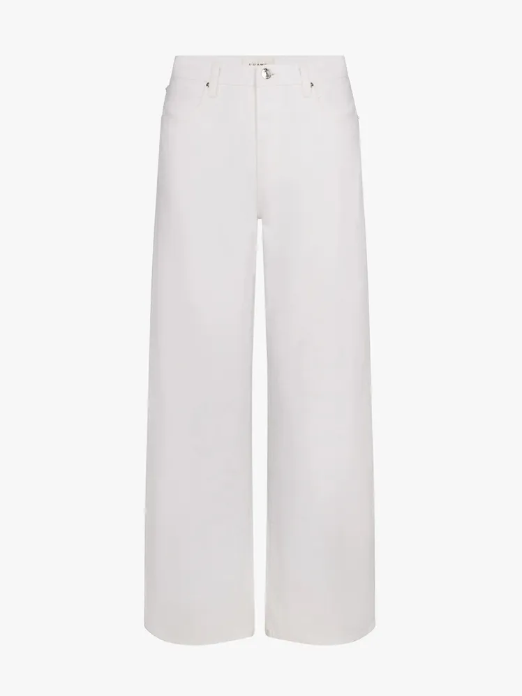 The White Denim Renaissance: A Chic Reawakening 30