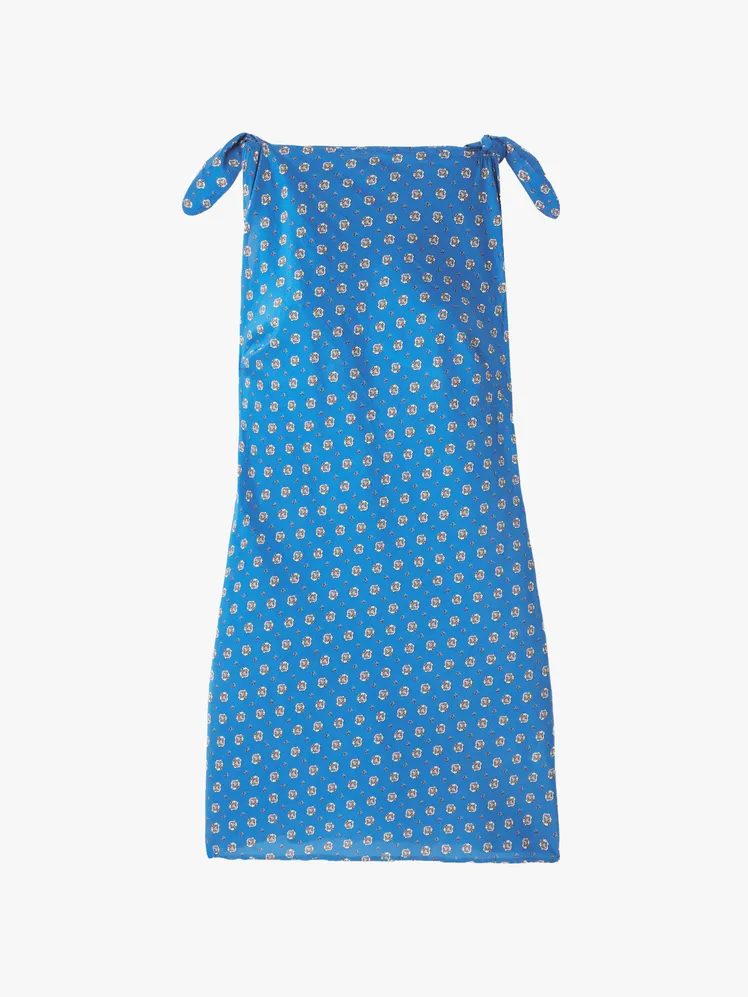 Elevate Your Ensemble: The Ultimate Guide to Pairing Dresses with Designer Sneakers 11