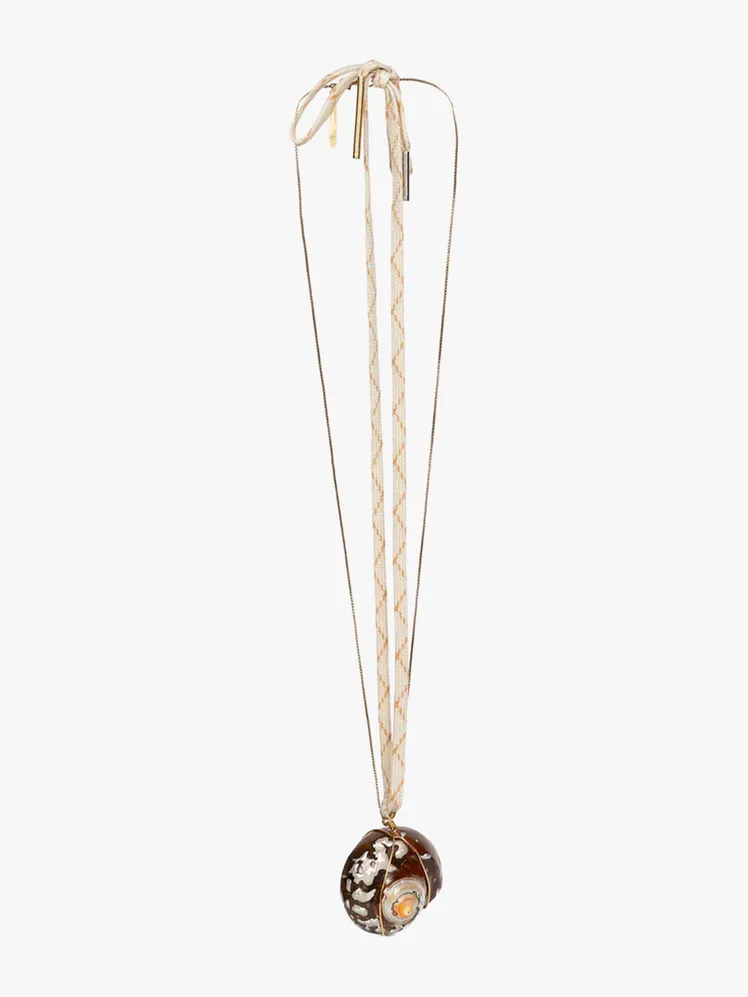The Timeless Charm of the Choker Redefined for Today 47