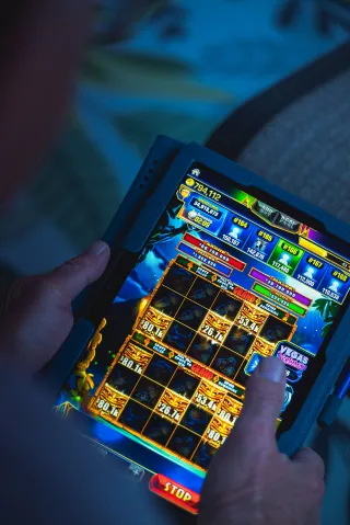 The Psychological Abyss: Gambling Addiction's Looming Shadow Over Suicide Risk 1