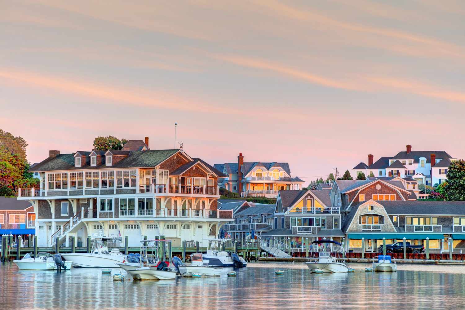 Rhode Island's Enclaves: Where Coastal Charm Meets Hidden Luxury 10