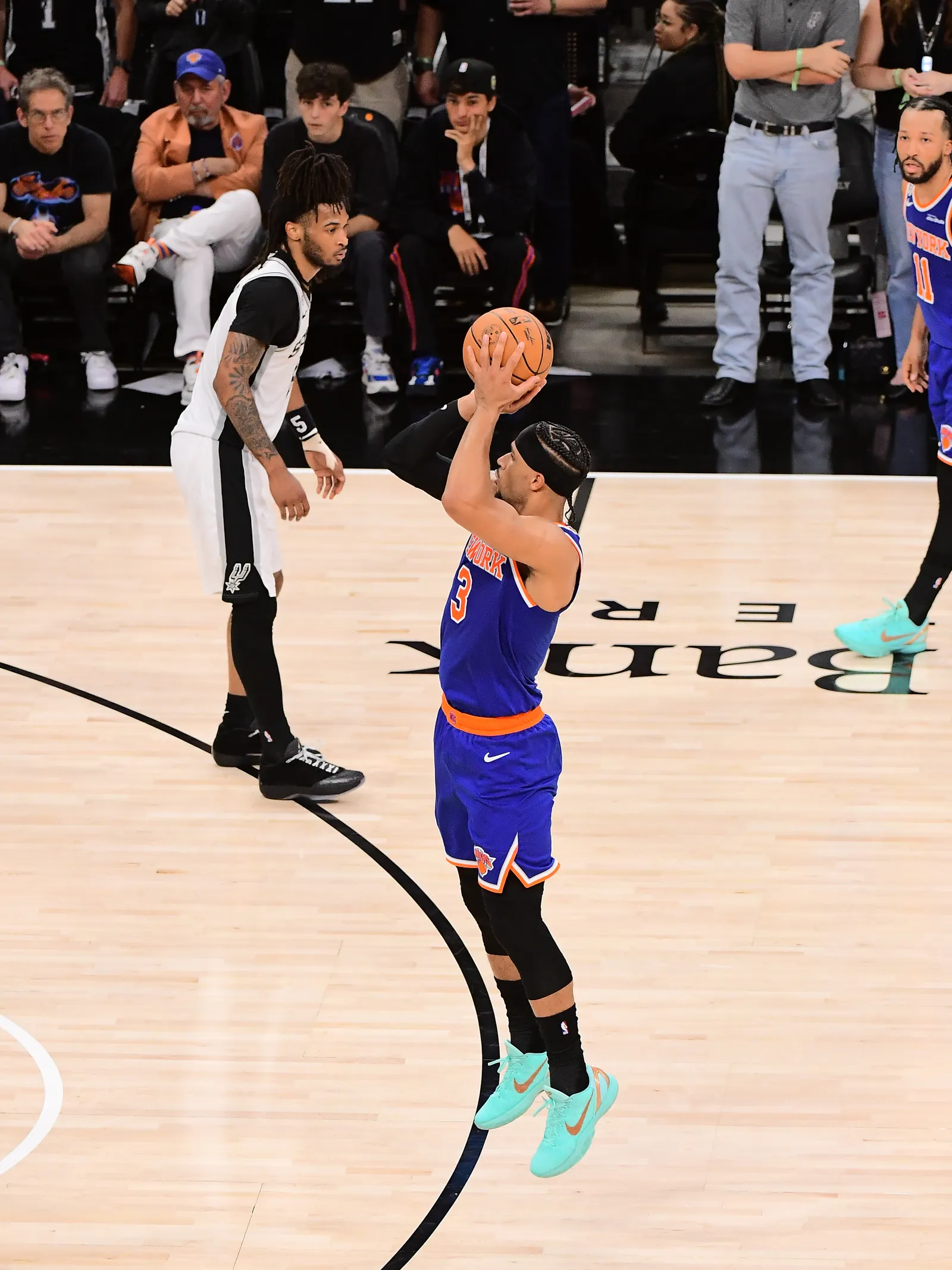 Game 5's Court: The Teal Takeover Explained 6