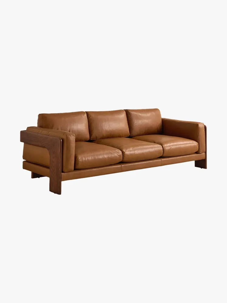 Heirloom Leathers: Curated Comfort for the Discerning Connoisseur 27